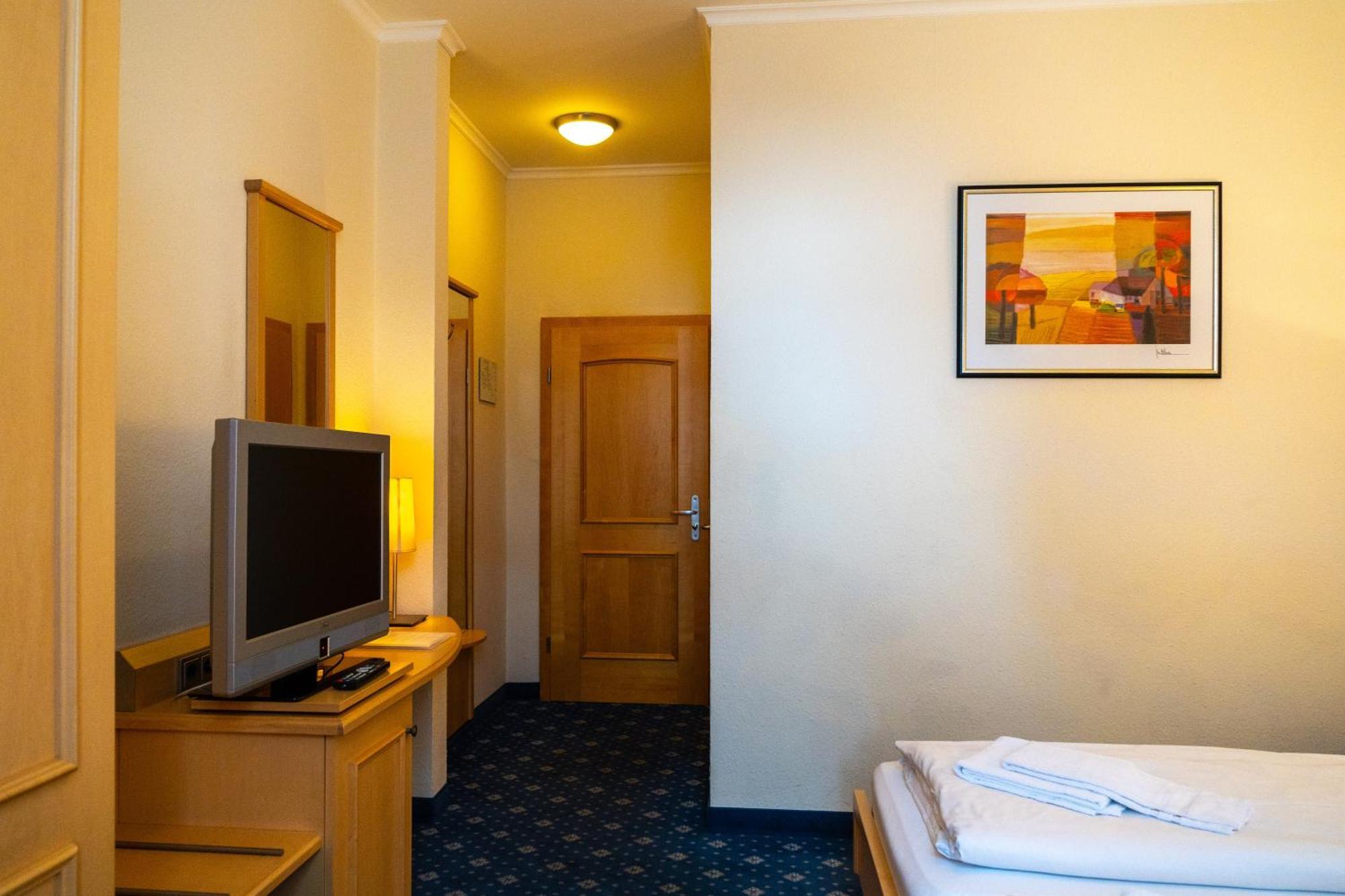 Hotel Bischofshof Braustuben Ratisbona Esterno foto