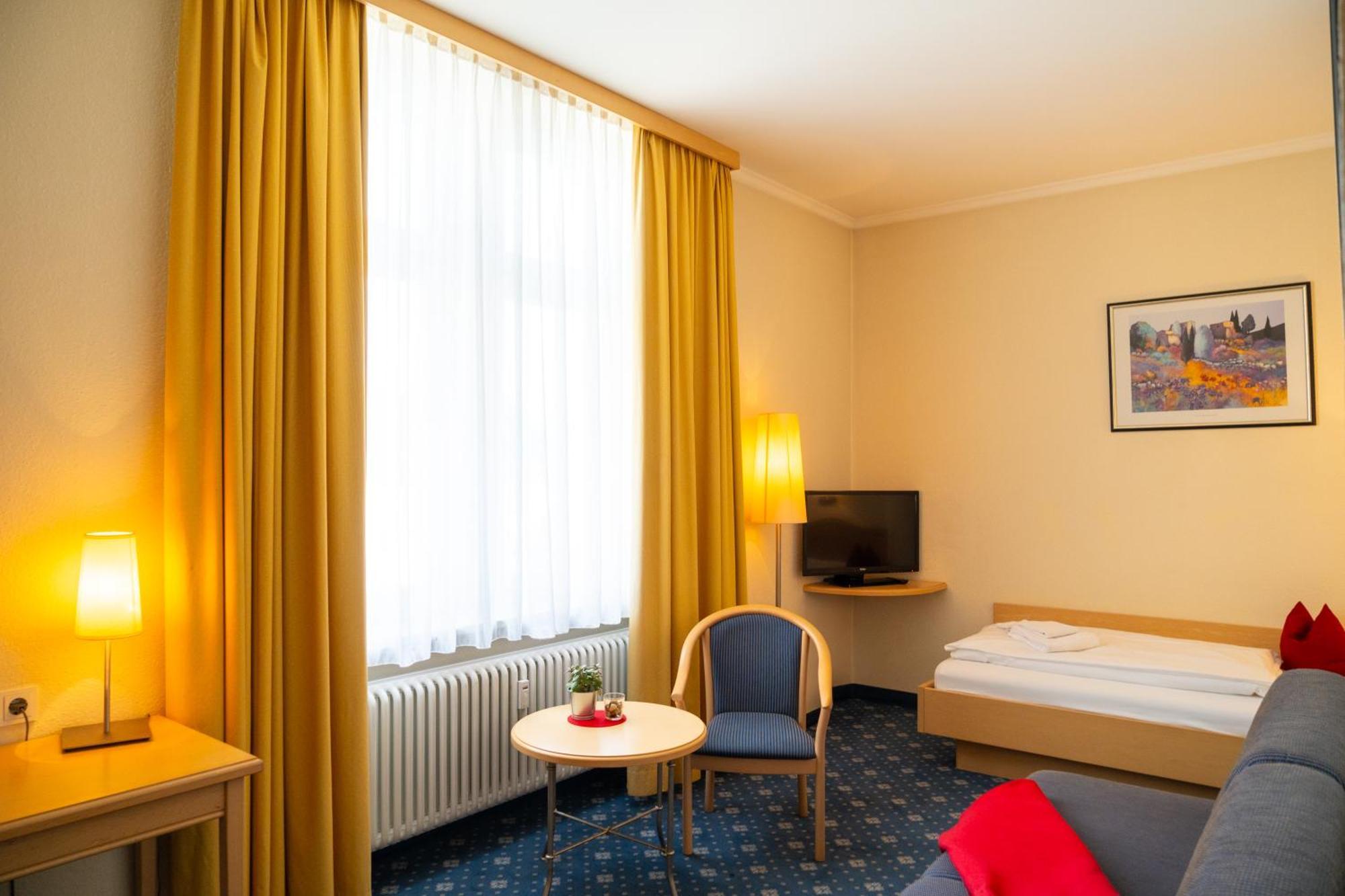Hotel Bischofshof Braustuben Ratisbona Esterno foto