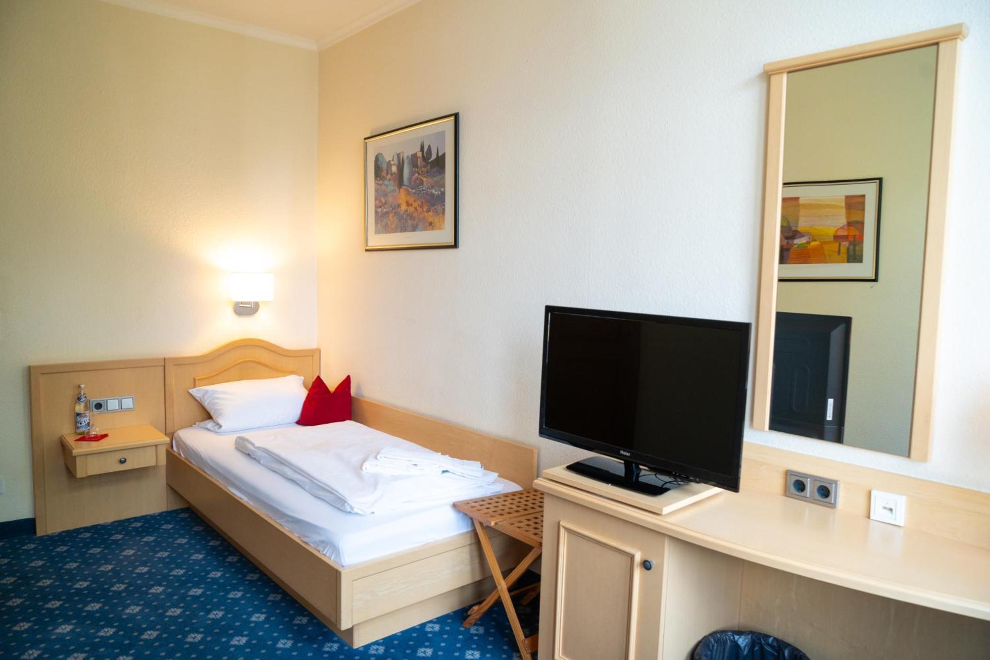 Hotel Bischofshof Braustuben Ratisbona Esterno foto