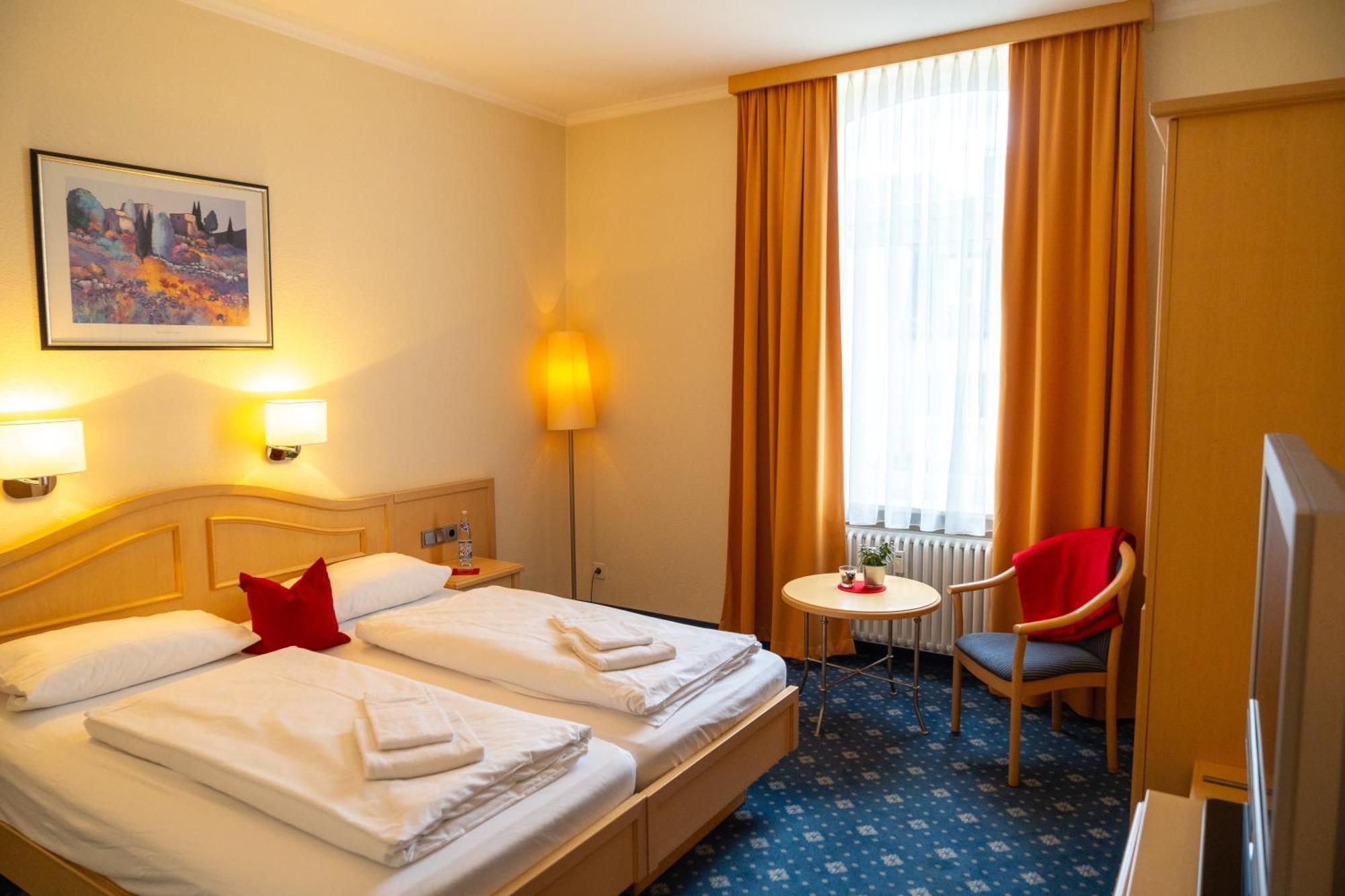 Hotel Bischofshof Braustuben Ratisbona Esterno foto